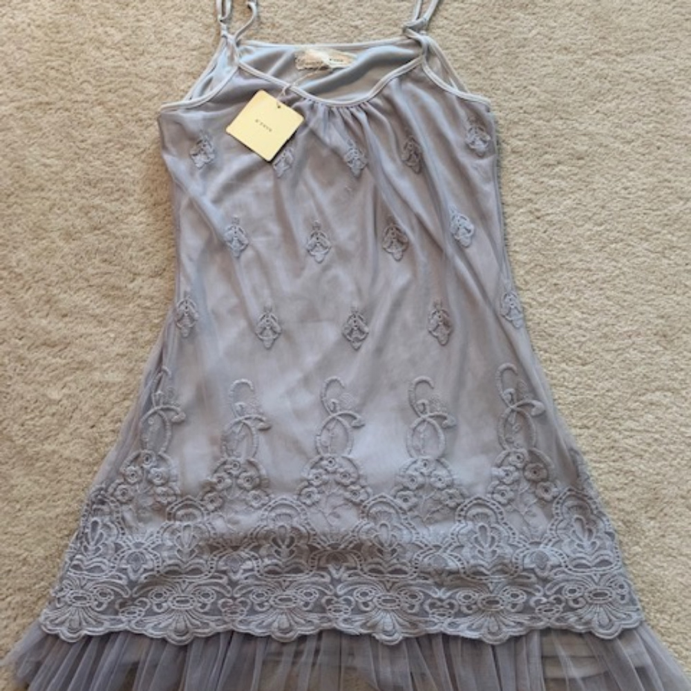 NWT beautlful grey dress size M